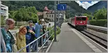 5336 mit der Ge 6/6 II 705  Pontresina/Puntraschigna  fährt in Malans die  Parade  ab. (18.06.2020)