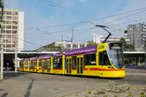 Be 6/10 Tango 166, auf der Linie 10, fährt zur Haltestelle ZOO Basel. Die Aufnahme stammt vom 16.05.2020.