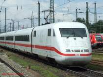 Ein ICE 1 verl�sst Basel Bad. Bahnhof in Richtung Offenburg am 03.07.2007