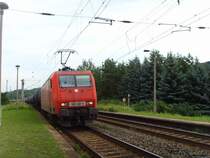 145 048 bei einer Durchfahrt in Lei�ling am 20.07.2007