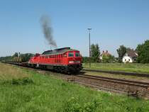 233 176-7 im einer 294 bei der Abfahrt in T��ling am 20.7.07