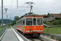 ALTES BIPPERLISI 
nach wie vor unentbehrlich.
Wegen dem verunfallten und sehr stark beschädigten SOBA-STAR Be 4/8 114 musste kurzfristig für den Betrieb auf der kurzen Zweigstrecke Langenthal-St. Urban Ziegelei der Be 4/4 103, ehemals SZB, BTI einspringen. Wegen grossen mehreren Baustellen an der Strecke Solothurn-Niederbipp mit Bahnersatz wurden die Fahrzeuge unüblich stationiert. Das Schwesterfahrzeug, der Be 4/4 104 wurde aus diesem Grund im Depot Wiedlisbach als eiserne Reserve abgestellt. Am 15. Juli 2020 pendelte dadurch der Oldtimer mit Baujahr 1970 als Solotriebwagen zwischen Langenthal und St. Urban hin und her. Die Aufnahmen entstanden in Langenthal und bei Schmitten.
Foto: Walter Ruetsch 