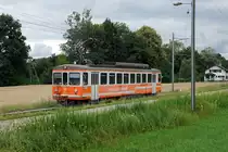 ALTES BIPPERLISI nach wie vor unentbehrlich. Wegen dem verunfallten und sehr stark beschädigten SOBA-STAR Be 4/8 114 musste kurzfristig für den Betrieb auf der kurzen Zweigstrecke Langenthal-St. Urban Ziegelei der Be 4/4 103, ehemals SZB, BTI einspringen. Wegen grossen mehreren Baustellen an der Strecke Solothurn-Niederbipp mit Bahnersatz wurden die Fahrzeuge unüblich stationiert. Das Schwesterfahrzeug, der Be 4/4 104 wurde aus diesem Grund im Depot Wiedlisbach als eiserne Reserve abgestellt. Am 17. Juli 2020 pendelte dadurch der Oldtimer mit Baujahr 1970 als Solotriebwagen zwischen Langenthal und St. Urban hin und her. 
Foto: Walter Ruetsch 