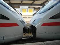 Zwei ICE-T´s im Bahnhof Augsburg Hbf. Dieser Zug fuhr weiter nach M�nchen Hbf. Aufgenommen im September 2006