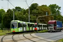 5208 wurde eine neue Ganzreklame  Azubiyo  angebracht. Hier zu sehen auf der Militärringstraße in Bocklemünd am 27.07.2020.