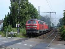 225 082-7 f�hrt mit einer weiteren 225 im Juli 20007 durch Bokum-NOKIA in Richtung Bochum.