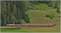 R1948 nach Scuol-Tarasp mit Ge 4/4 II 630  Trun  zwischen Zernez und Susch. (19.07.2020)