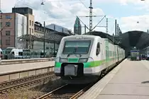 Nachschuss auf Sm3 7610 (7 000 010-9), als dieser am Mittag des 12.07.2019 auf Gleis 9 in den Hauptbahnhof von Helsinki einfuhr.