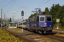 421 392-2 mit ihrer Schwester und dem EuroCity 194 in Bregenz nach Lindau. 12.7.20