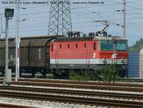 Durchfahrt durch den Bahnhof Asten bei Linz, 1044 060-6 in Richtung Wien. Foto: 19.07.2007
