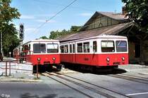 Die Triebz�ge 56/66 und 52/62 begegnen sich in der Station Sv�bhegy (8. Juli 2007).