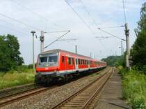 RB (Steuerwagen) aus Richtung Weisenfels kommend bei der Einfahrt in Lei�ling am 20.07.2007