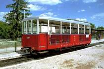 Kurzer Sommerbeiwagen (Triebwagen-Beiwagen) im Bahnhof Sz�cheny-hegy (8. Juli 2007)
