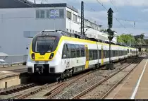 8442 806 und 8442 802 (Bombardier Talent 2) der Abellio Rail Baden-Württemberg GmbH als verspätete RB 19520 (RB17a) von Stuttgart Hbf nach Pforzheim Hbf bzw. verspätete RB 19620 (RB17c) nach Bruchsal stehen im Bahnhof Ludwigsburg auf Gleis 1.
[28.7.2020 | 15:52 Uhr]