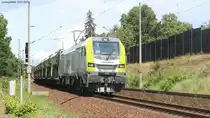 die Stadler Eurodual (Baureihe 159) macht sich gerade mit Ihrem Getreidezug durch die Ludwigsfelder Fotokurve in Richtung Thyrow

Datum: 16.07.2020
Uhrzeit: 13:18
Kamera: Canon EOS 600D