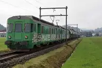 MAKIES AG Zell.
Der firmeneigene MAKIES-Pendelzug mit gleich drei BDe 4/4 Triebwagen bei Willisau am 31. August 2020.
Foto: Walter Ruetsch