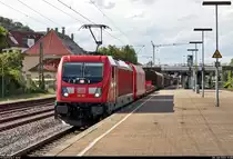 Gemischter Gz mit 187 187-0 DB durchfährt Gleis 3 (S-Bahn-Gleis) des Bahnhofs Asperg auf der Bahnstrecke Stuttgart–Würzburg (Frankenbahn | KBS 780) Richtung Kornwestheim.
[28.7.2020 | 17:08 Uhr]
