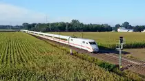DB Fernverkehr Tz 166 (401 066/566)  Gelnhausen  als ICE 208 Basel SBB - Kiel Hbf (Marl, NI, 30.08.2020). Der ICE begann seine Reise um 23:13 Uhr des Vorabends und wird nach ca. 12 Stunden planmäßig um 11:23 Uhr den Zielbahnhof erreicht haben. Die Strecke führt am Rhein entlang über das Ruhrgebiet, Bremen und Hamburg.