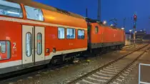 112 117-7 schob am 15.06.2020 mit der RB43 von Cottbus nach Falkenberg (Elster). Hier zu sehen in Cottbus.