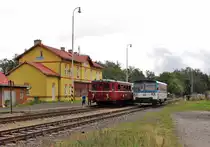 M 131.1515 fuhr am 29.08.20 eine Sonderfahrt von Cheb über Tršnice und Aš nach Hranice v Čechách. Hier ist der Zug in Aš město mit 810 666 zusehen.