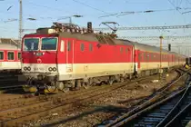 Am sonnigen Sylvester 2016 treft 363 146 mit ein Rychlyk in Bratislava hl.st. ein.