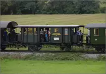 Das Kanderli und sein exquisiter Wagenpark.

Der Fakultativwagen 15 der Kandertalbahn gehörte zur Anfangsausstattung der Kandertalbahn. Auf der untersten Farbschicht war BRESLAU 8137 angeschrieben. Rümmingen, September 2020.