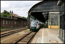 Am 27.ß08.2020 um 13.50 Uhr verlässt hier der Desiro 642812 Görlitz Hauptbahnhof in Richtung des polnischen Stadtteils Zgorzelec. Der Triebwagen endet dort und kehrt dann in Kürze wieder nach Görlitz HBF zurück.