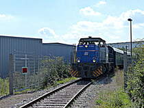 Flex 275 842-3 brachte am 07.09.2020 den Theaterzug  Das Letzte Kleinod  aus Weißenfels auf das Gelände vom Siemens Generatorenwerk in Erfurt Nord.
