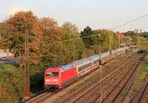 101 109 mit IC 2262 München-Basel SBB am 11.09.2020 in Oberesslingen. 