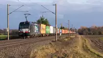 193 605-3 ist am 20. Vovember 2019 in der Nähe von Laubenzedel unterwegs gen Norden.