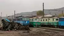 23. Oktober 2019 in Usti nad Labem (Schrottplatz). 372 009-1 + 122 014-4 und 122 024-3 warten auf ihr Ende?!=?