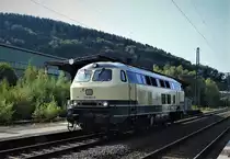 DB-DIESELLOK 215 082-9 AUF SOLOFAHRT SIEGSTRECKE
Die bildschöne 215 in Blau-Beige auf Solofahrt in NIEDERSCHELDEN/SIEG,am 13.9.2020
