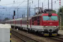 Am grauen 15.Mai 2018 treft ZSSK 350 015 mit ein IC Kosice--Bratislava in Zilina ein.