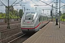 Einfahrt am Mittag des 19.07.2020 von 412 015 (9015/0812 015-7) aus Richtung Maschen kommend in den Endbahnhof Hamburg Harburg auf Gleis 5 ein.
