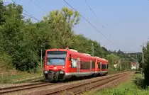 650 016-8 und 650 024-2 als RB 22118 (Tübingen Hbf-Bad Urach) in Wannweil 12.8.20