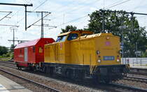 DB Netz AG, Berlin mit  203 311-6  [NVR-Nummer: 92 80 1203 311-6 D-DB] mit DB Netz Notfalltechnik Wagen (Hilfszug) am Haken am 03.09.20 Bf. Golm (Potsdam). 