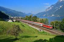 Re 420 136 mit EC 163 am 18.09.2020 bei Unterterzen.