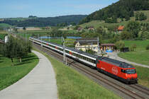 Nicht erkennbare Re 460 als EW IV - Pendel bei Wauwil am  Seelein  am 27. August 2020.
Foto: Walter Ruetsch