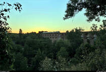 Ein 8442 (Bombardier Talent 2) der Abellio Rail Baden-Württemberg GmbH als RB 19573 (RB17a) von Pforzheim Hbf nach Stuttgart Hbf überquert im letzten Abendlicht das Enztal auf der Bahnstrecke Bietigheim-Bissingen–Bruchsal (Westbahn (Württemberg) | KBS 770).
(HDR-Aufnahme)
[30.7.2020 | 21:02 Uhr]