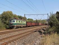 E 469 2001 (122 001)fuhr mit einem Kohlenzug am 21.09.20 durch Želenice n.Bílinou.