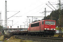 03. Dezember 2008, Bahnhof Kronach. Ein Güterzug fährt in Richtung Saalfeld. Die 155 119 trägt diese Nummer in Zweitbesetzung. Ursprünglich war sie die 250 136, wurde am 30.04.1999 ausgemustert und am 22.02.2002 als 155 119 wieder in Betrieb genommen. (Quelle: br143.lokdatenbank.de)