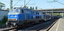EGP - Eisenbahngesellschaft Potsdam mbH, Potsdam [D] mit  225 802-8  (NVR:  92 80 1218 002-4 D-EGP ) und einem Ganzzug PKW-Transportwagen (leer) am 22.09.20 Durchfahrt Bf. Hamburg-Harburg.