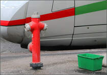 Wieder farblich passend -

... schon bei meine ersten Begegnung mit DB 412 024 (Tz 9024) im S-Bahnhof Rommelshausen. Damals hat der grüne Streifen diese Zuges sehr gut mit dem grün-weißen S-Bahnsignet harmoniert. Jetzt hat es auf andere Art wieder gepasst, diesmal im Stuttgarter Hauptbahnhof.

24.09.2020 (M)