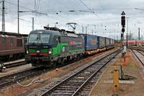 Durchfahrt am Nachmittag des 25.09.2019 von ELL/SBBCI 193 258  SBB Cargo International  mit dem  LKW Walter -KLV (Lübeck Skandinavienkai - Novara Boschetto) über Gleis 1 durch den Badischen bahnhof von Basel in Richtung Rangierbahnhof Muttenz.