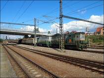 RM LINES a.s.Sokolov 2 x 742  mit Güterzug kommt nach Bahnhof Tábor am 5. 9. 2020