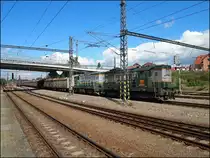 RM LINES a.s.Sokolov 2 x 742  mit Güterzug kommt nach Bahnhof Tábor am 5. 9. 2020