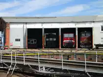 Dieselloks und die 243 002 im Lokschuppen im Eisenbahnmuseum Arnstadt am 30.Mai 2020.
