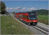 Der ehemalige CEV MVR GTW Be 2/6 7001 ist jetzt als Be 2/6 511 bei der asm in Einsatz und wurde vor kurzem vom Seeland in den Oberaargau transportiert um auf der Stecke Langenthal - St. Urban einen defekten Be 4/8 zu ersetzen. 

Im Bild erreicht der Be 2/6 von Langenthal kommend in Kürze den Halt St. Urban. 

12. September 2020