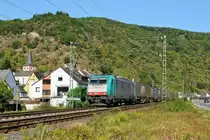 Alpha Trains Belgium E 186 211, vermietet an XRail, mit Containerzug in Richtung Bingen (Boppard-Hirzenach, 17.09.2020).
