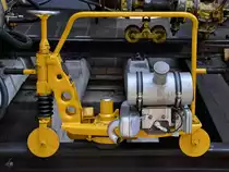 Dies dürfte eine kleine Schienenschleifmaschine sein. (Lokwelt Freilassing, August 2020)